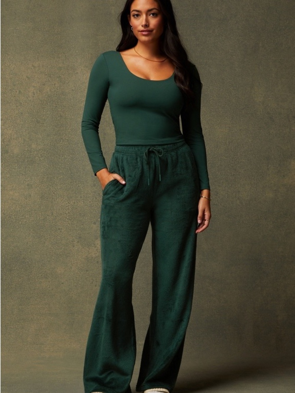 Fabletics Women's Forest Green Plush Wide-Leg Lounge Pants